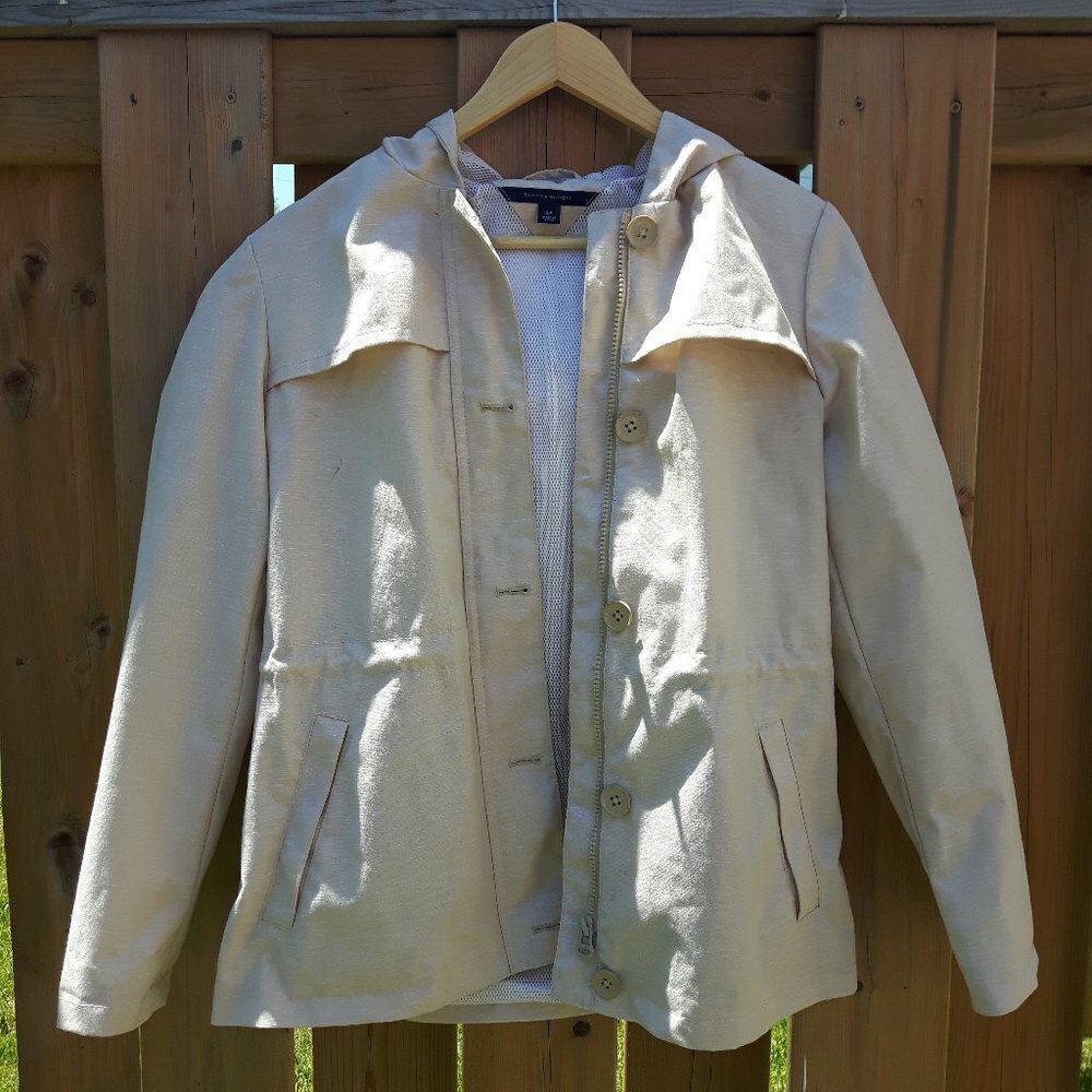 Attractive Tommy Hilfiger Cinch Waist Coat Medium